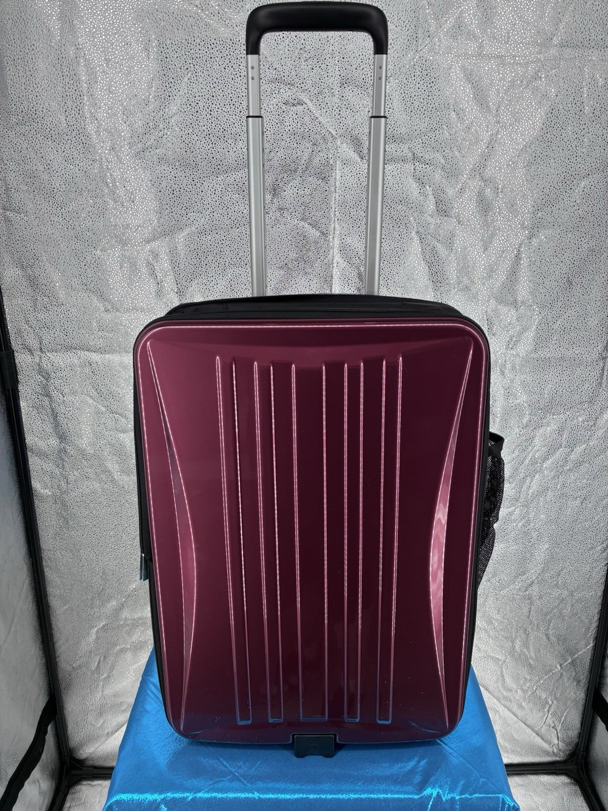 Lightweight 21" Hard Shell Carry-On Luggage, Expandable Suitcase with Wheels