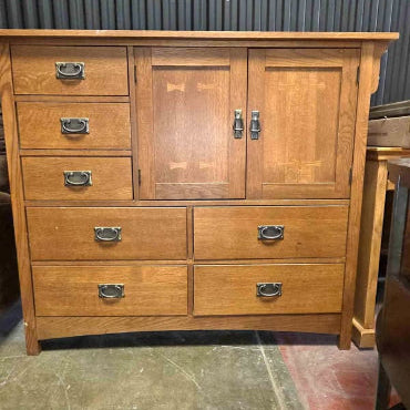 SEVEN DRAWER DRESSER WITH 2 DOORS THAT OPEN TO 2 LARGE SHELVES. - Dressers & Chests of Drawers - Wichita, Kansas | Facebook Marketplace | FacebookFacebook