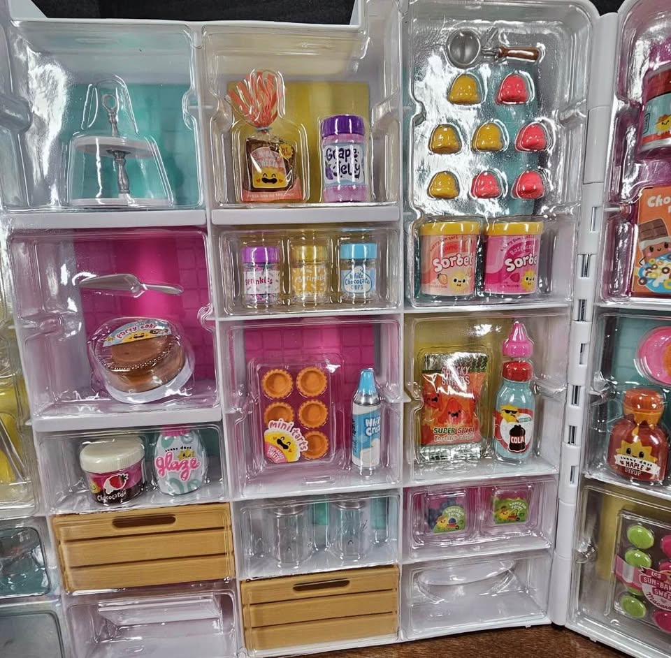 Marketplace - 🍔🍕 MINI FOOD MAGIC SET 🎉🔥 MGA’s Miniverse All You Can Eat Kit – 101+ Pieces! | Facebook